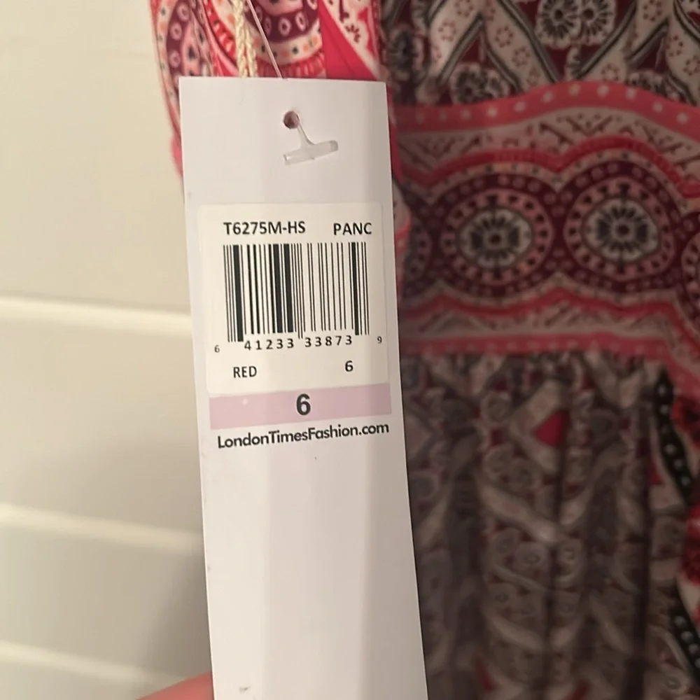 London Times Full Length Halter Dress. U.S. 6 - Picture 13 of 13